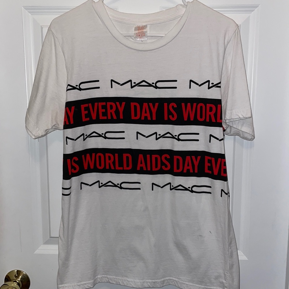 Mac world aids day shirt